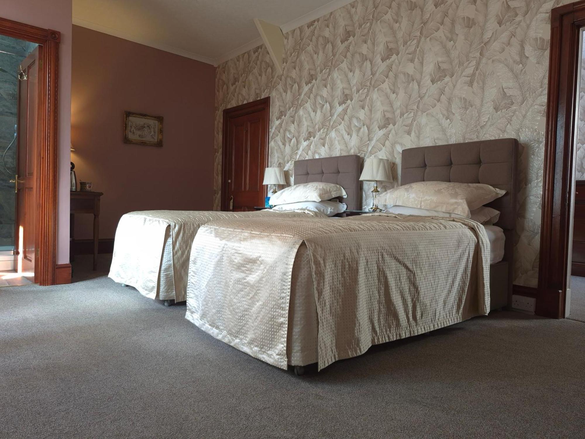 St David'S Guesthouse Haverfordwest Ngoại thất bức ảnh