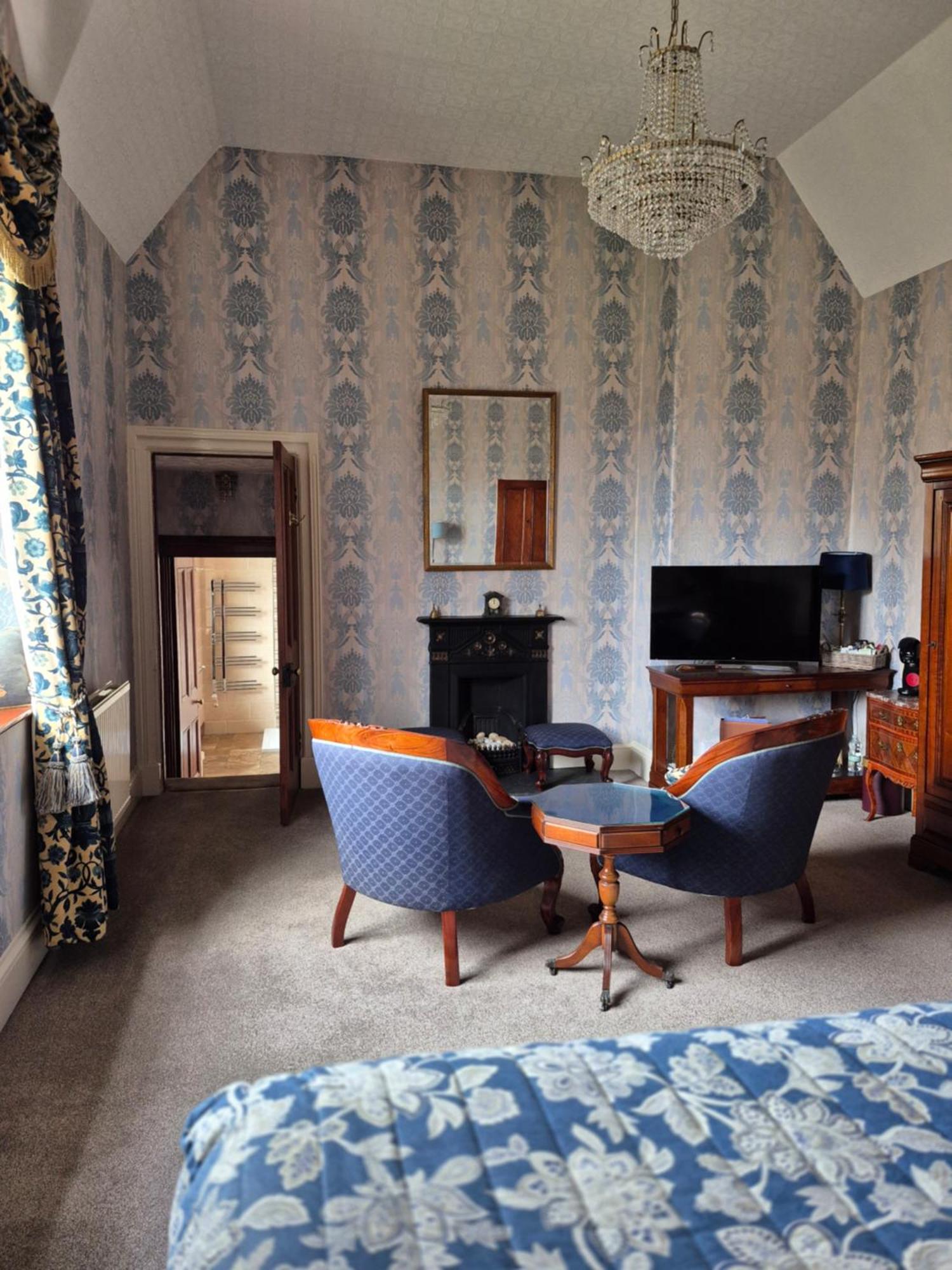 St David'S Guesthouse Haverfordwest Ngoại thất bức ảnh