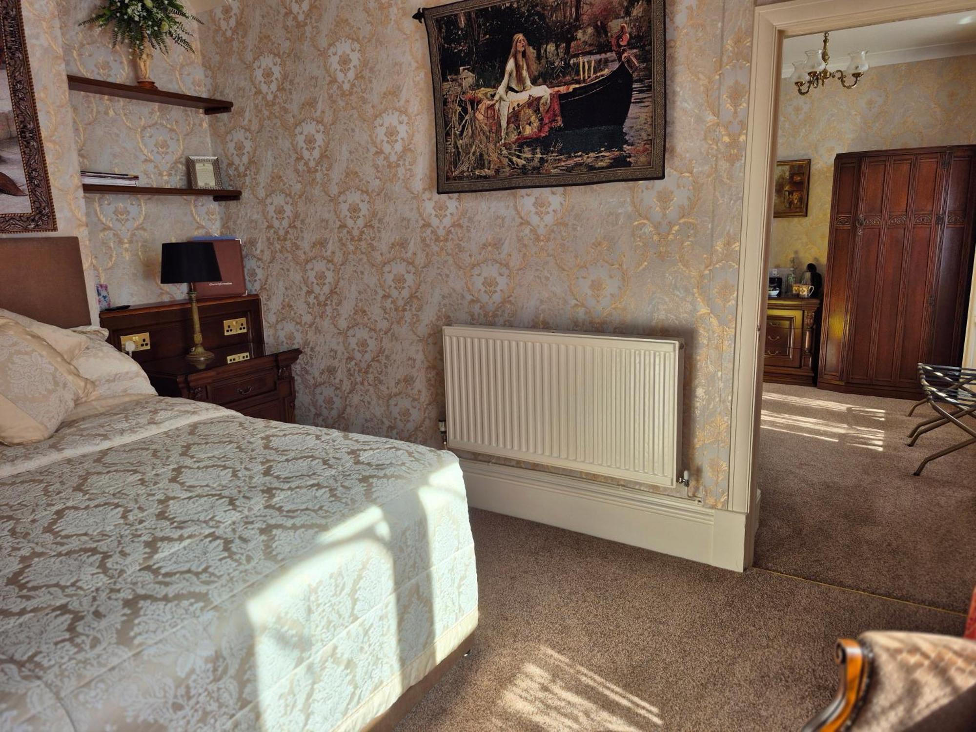 St David'S Guesthouse Haverfordwest Ngoại thất bức ảnh