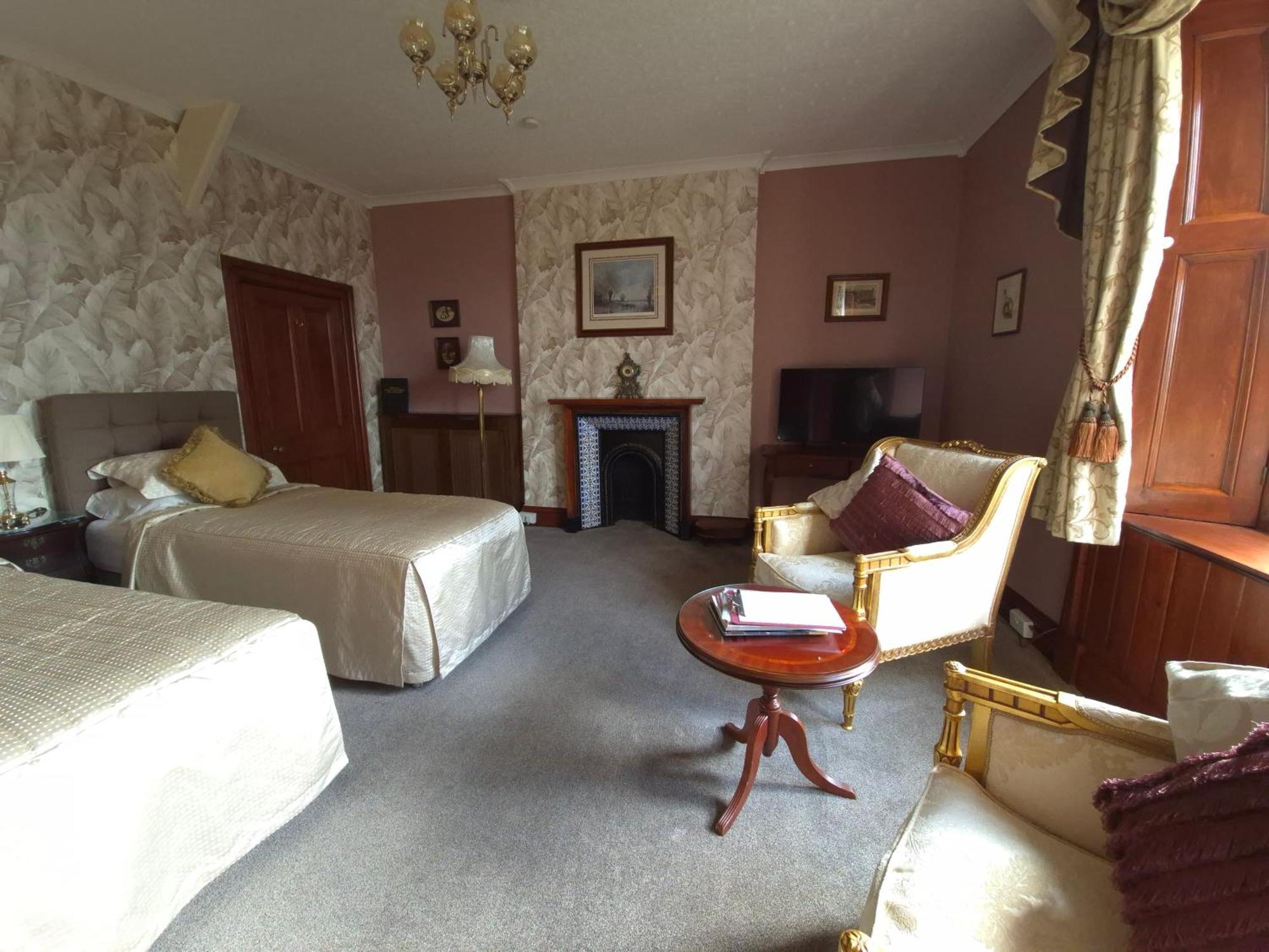 St David'S Guesthouse Haverfordwest Ngoại thất bức ảnh