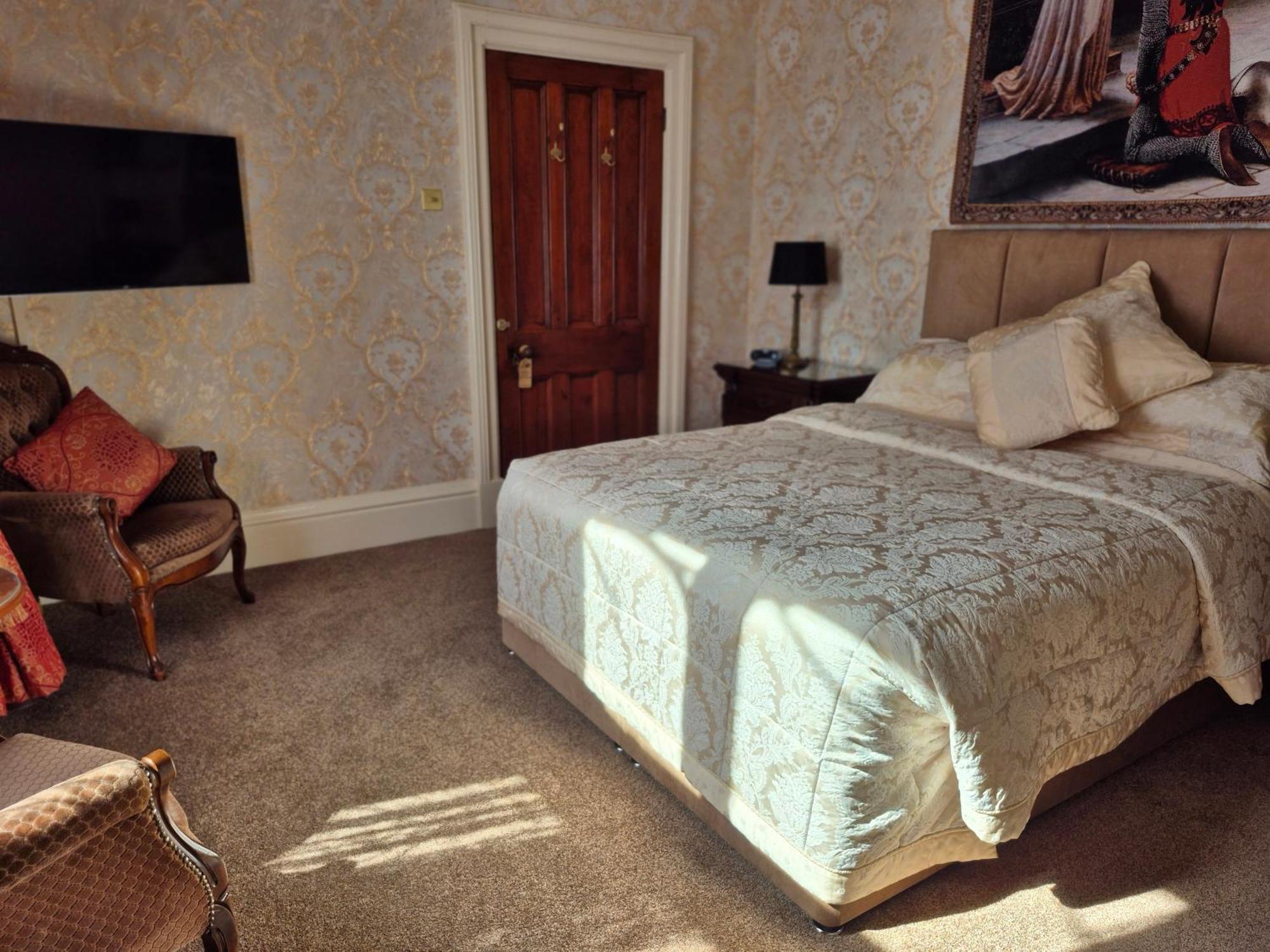 St David'S Guesthouse Haverfordwest Ngoại thất bức ảnh