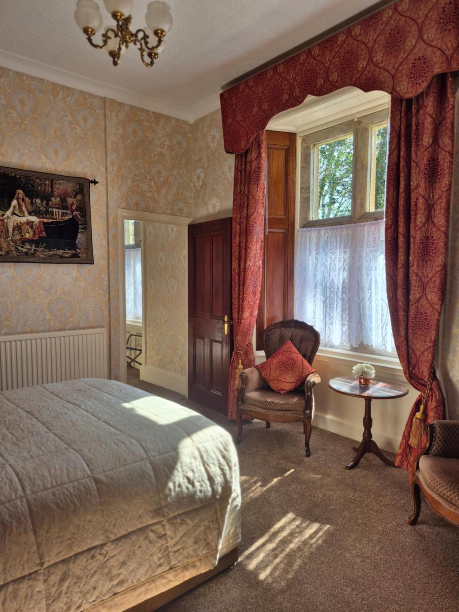 St David'S Guesthouse Haverfordwest Ngoại thất bức ảnh