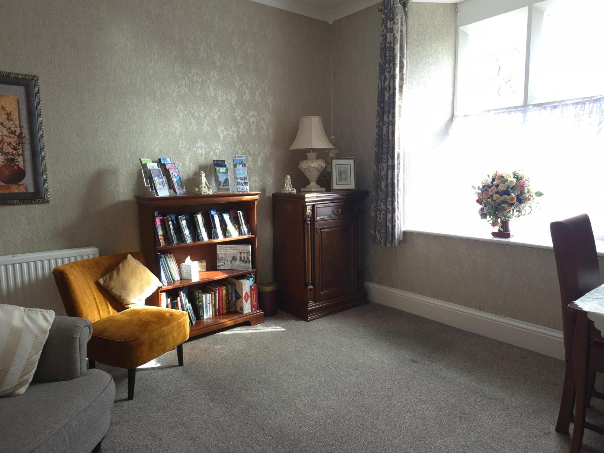 St David'S Guesthouse Haverfordwest Ngoại thất bức ảnh