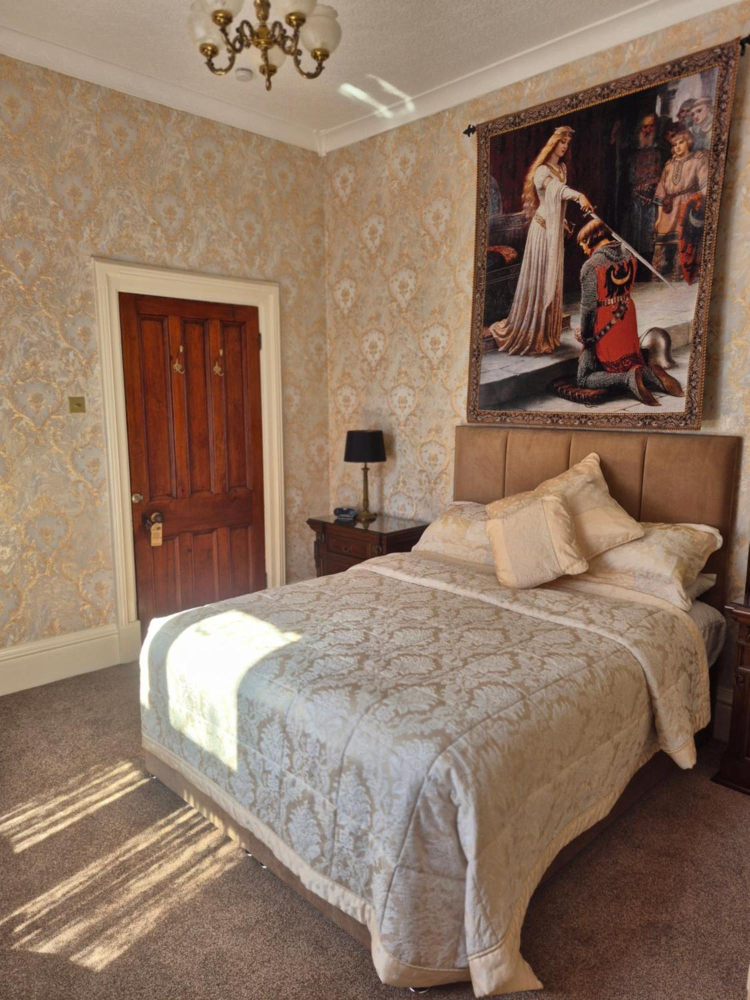 St David'S Guesthouse Haverfordwest Ngoại thất bức ảnh