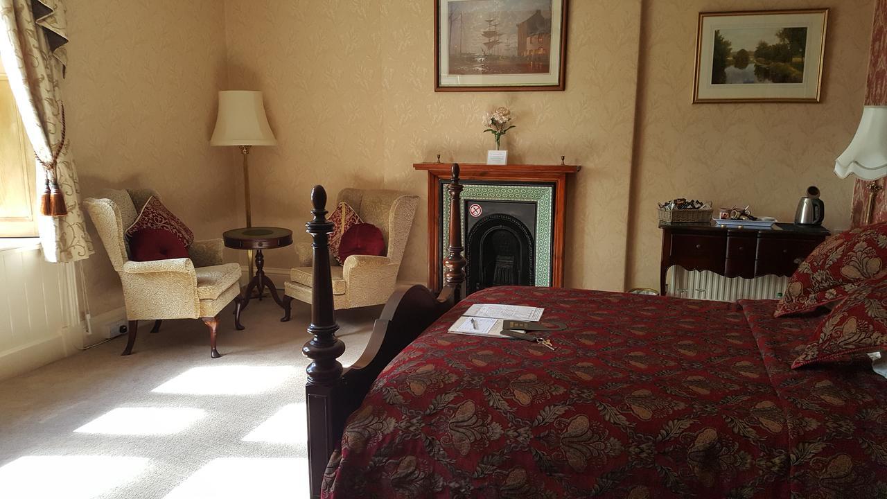 St David'S Guesthouse Haverfordwest Ngoại thất bức ảnh
