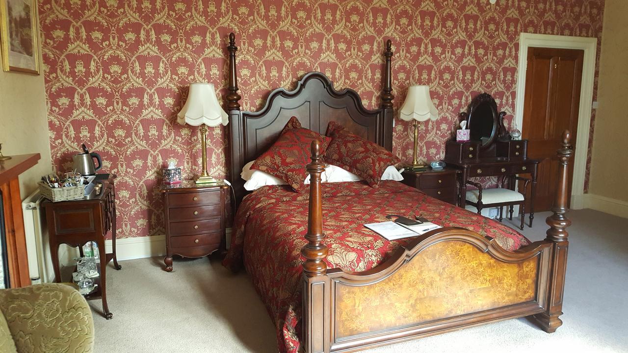 St David'S Guesthouse Haverfordwest Ngoại thất bức ảnh