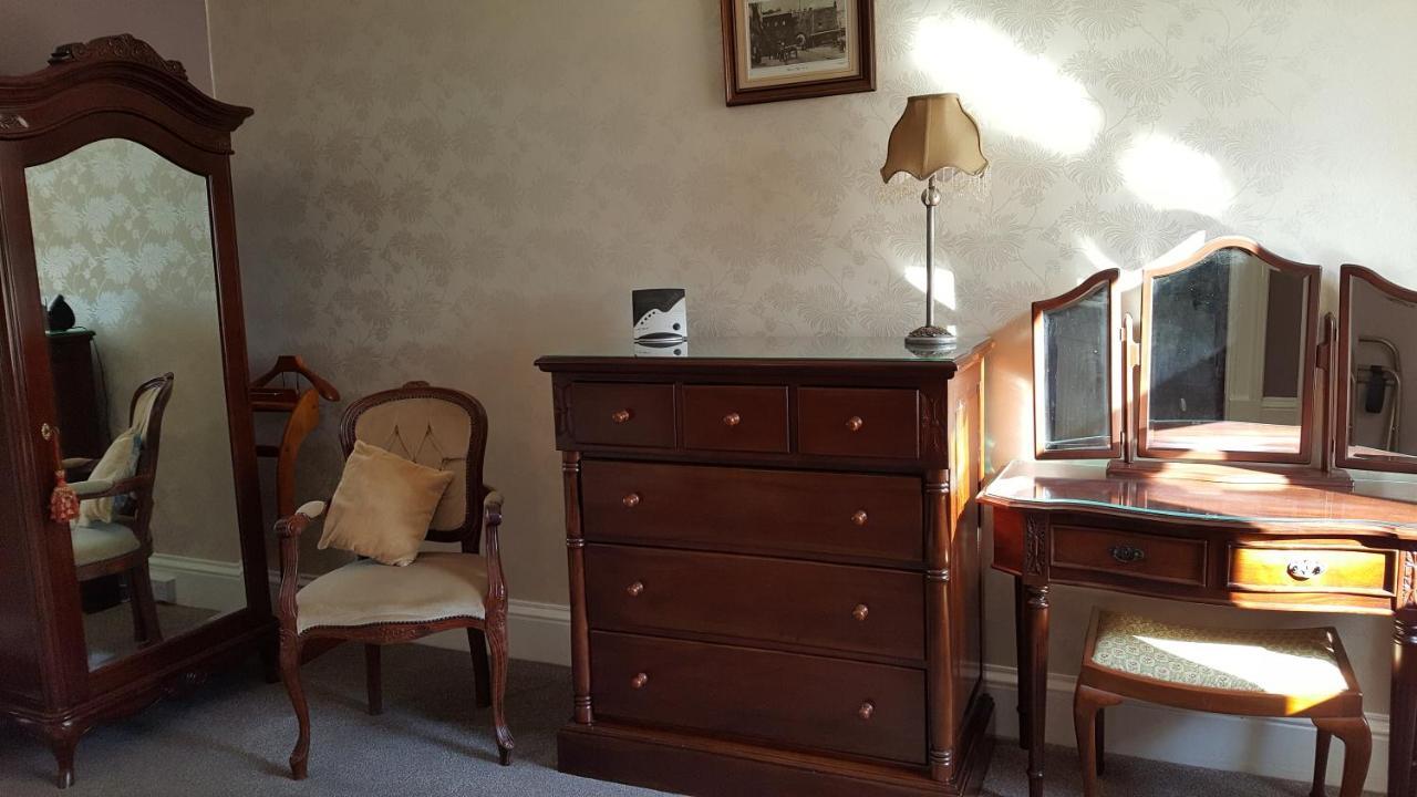 St David'S Guesthouse Haverfordwest Ngoại thất bức ảnh