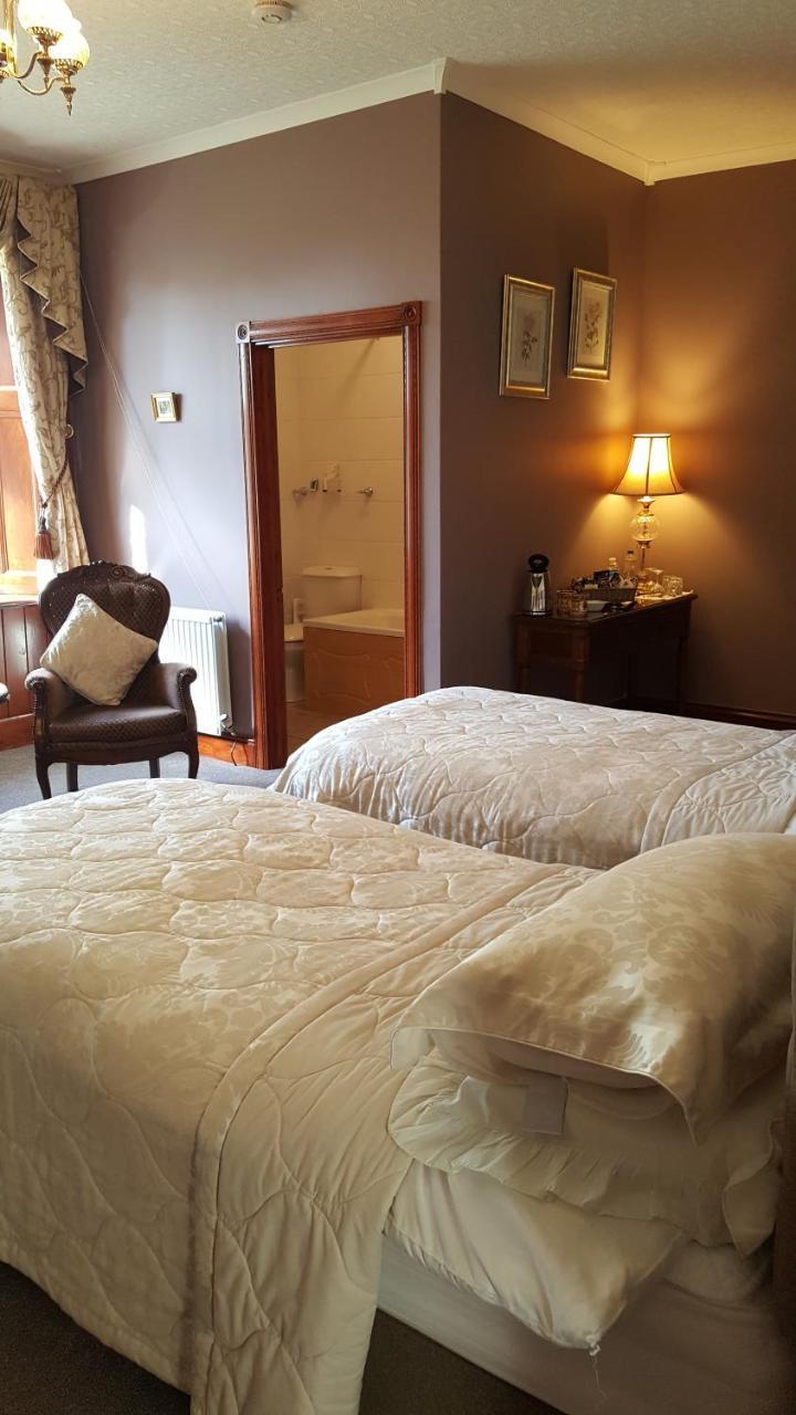 St David'S Guesthouse Haverfordwest Ngoại thất bức ảnh